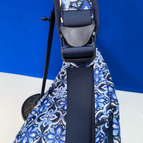 Vera Bradley Ripstop Sling Backpack in Raindrop Medallion NWT - Picture 8 of 10